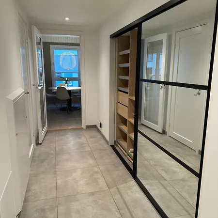 Luxury With 2 Bedrooms, 1,5 Bathrooms, Balcony And Garage Apartment Lillestrom